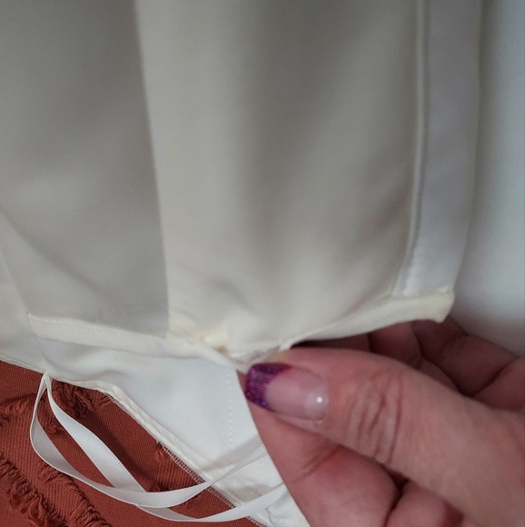 Ellis Bridal 2011 Collection - 1950's knee length Wedding dress - Picture 8 of 12